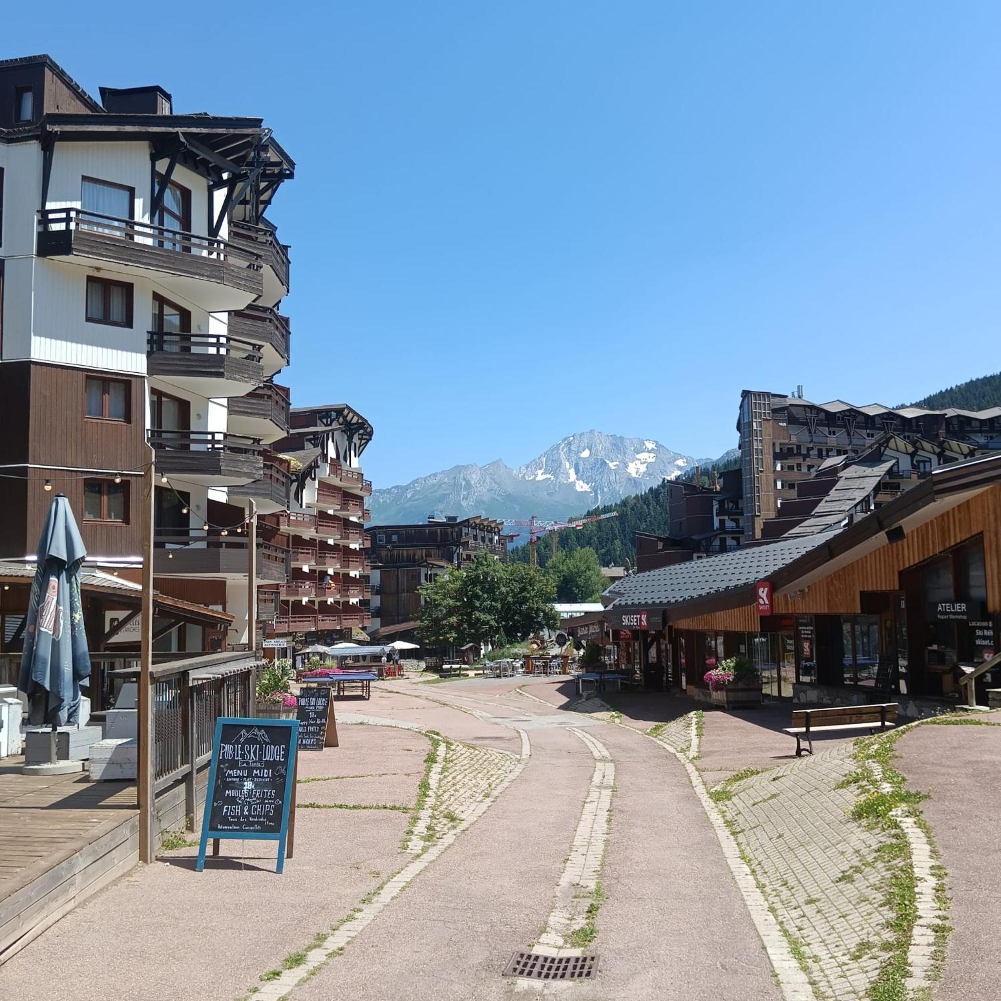 Ski-in Ski-out 1 Bed, La Tania Appartamento *